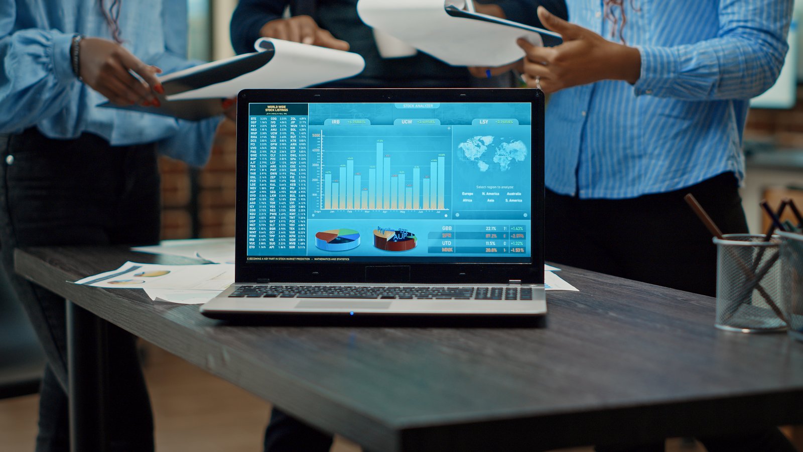 Rola cierpliwości i dyscypliny w osiąganiu sukcesu w tradingu harmonicznym 11 laptop