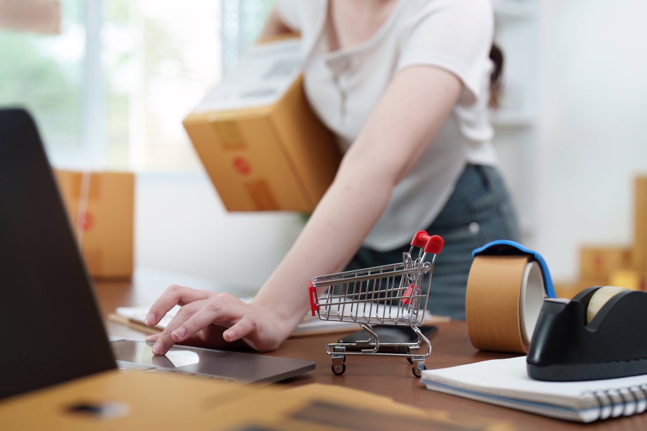 Dlaczego sam WMS nie wystarcza? Dane, których nie widać w standardowych raportach magazynowych 11 Jak przygotować magazyn e-commerce na pik sprzedażowy bez chaosu i nadgodzin?